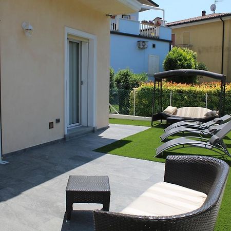 Villa Martina Desenzano del Garda Exteriör bild